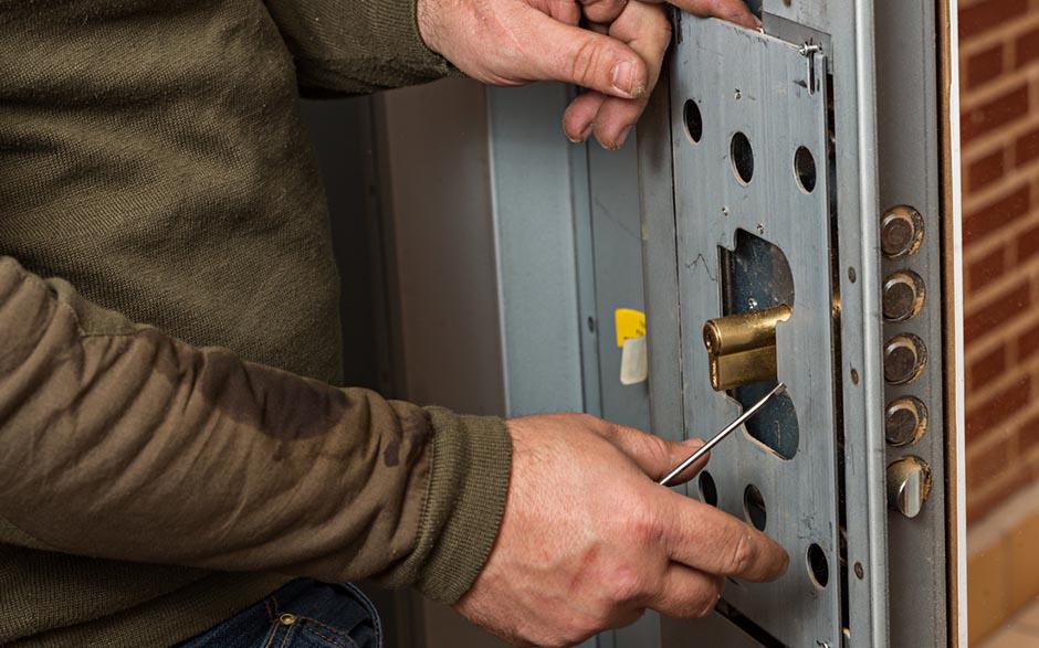 professionnalisme serrurier prix changement serrure Méry-sur-Oise